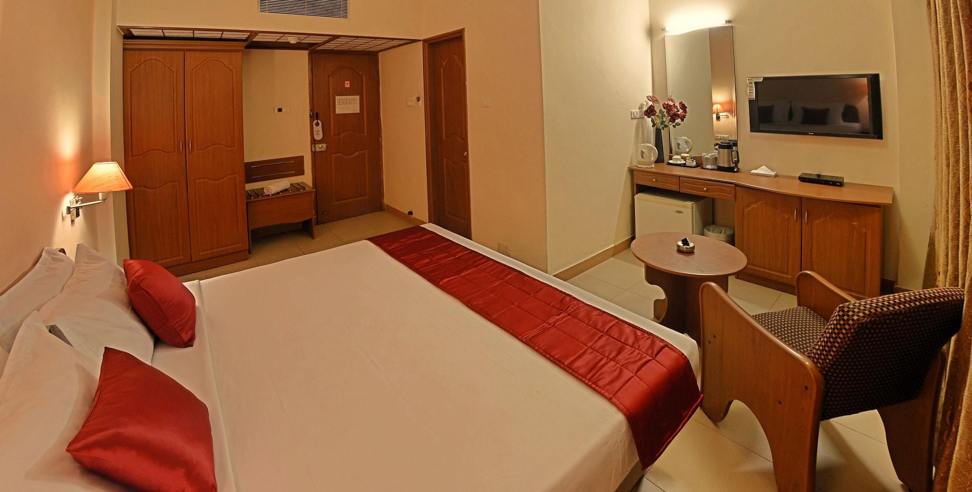 Hotel Super Townhouse Koyambedu Chennai Exterior foto