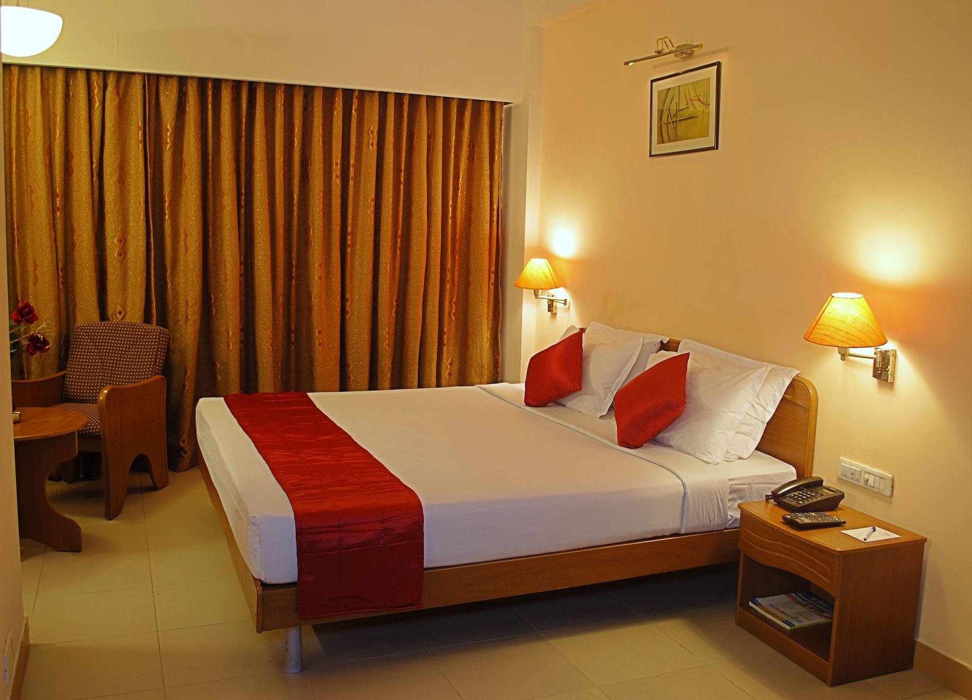 Hotel Super Townhouse Koyambedu Chennai Exterior foto