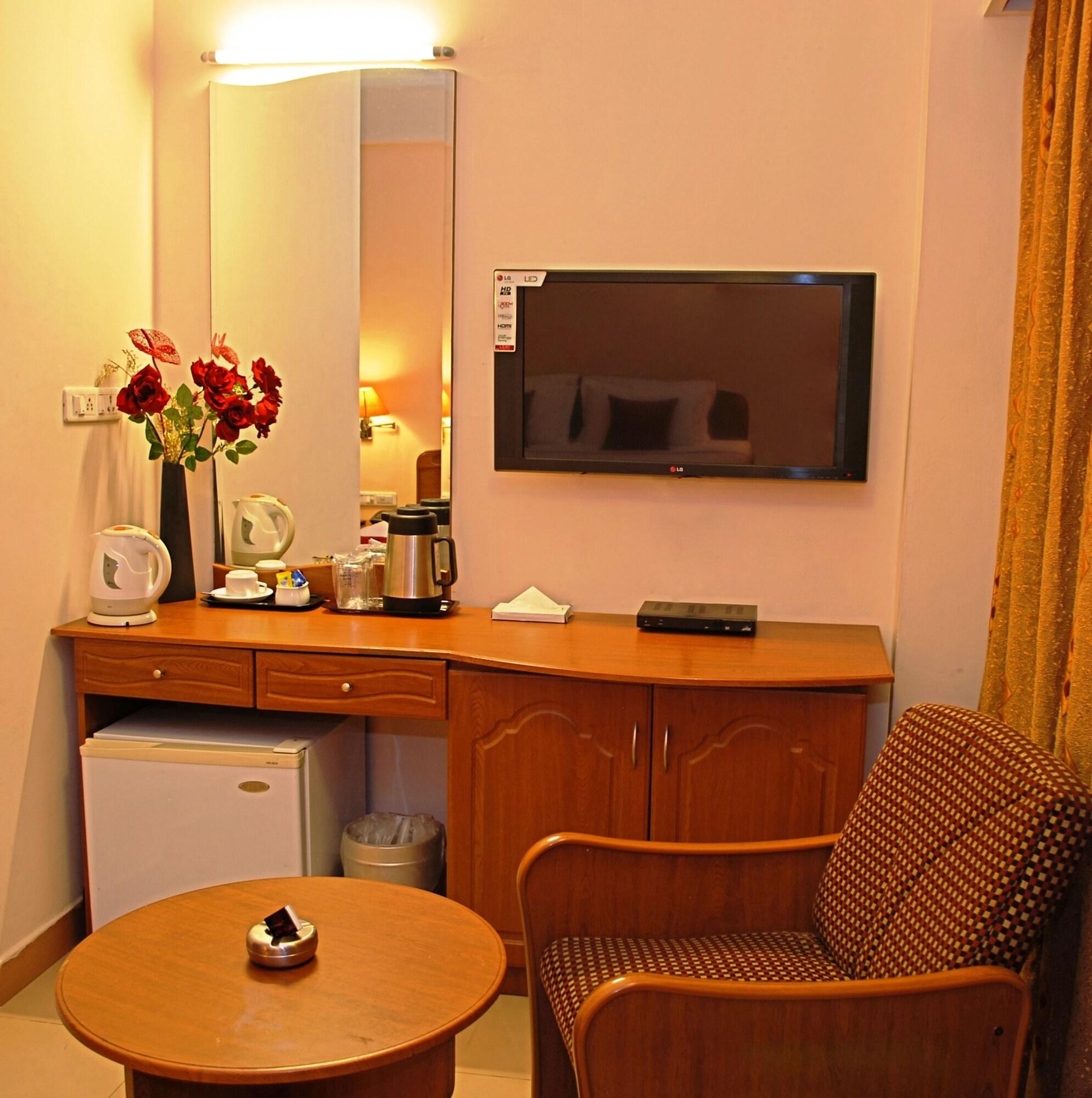 Hotel Super Townhouse Koyambedu Chennai Exterior foto