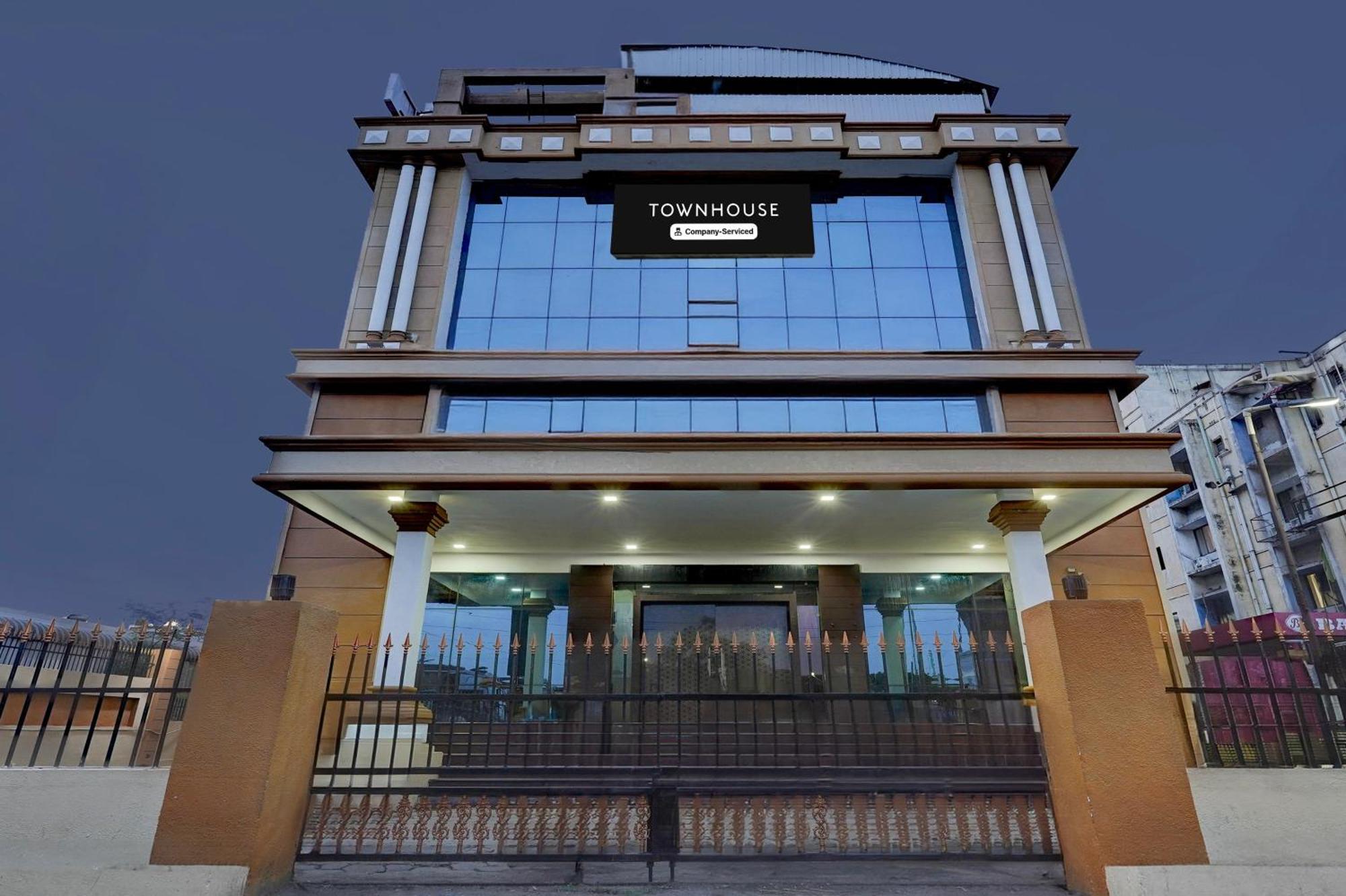 Hotel Super Townhouse Koyambedu Chennai Exterior foto