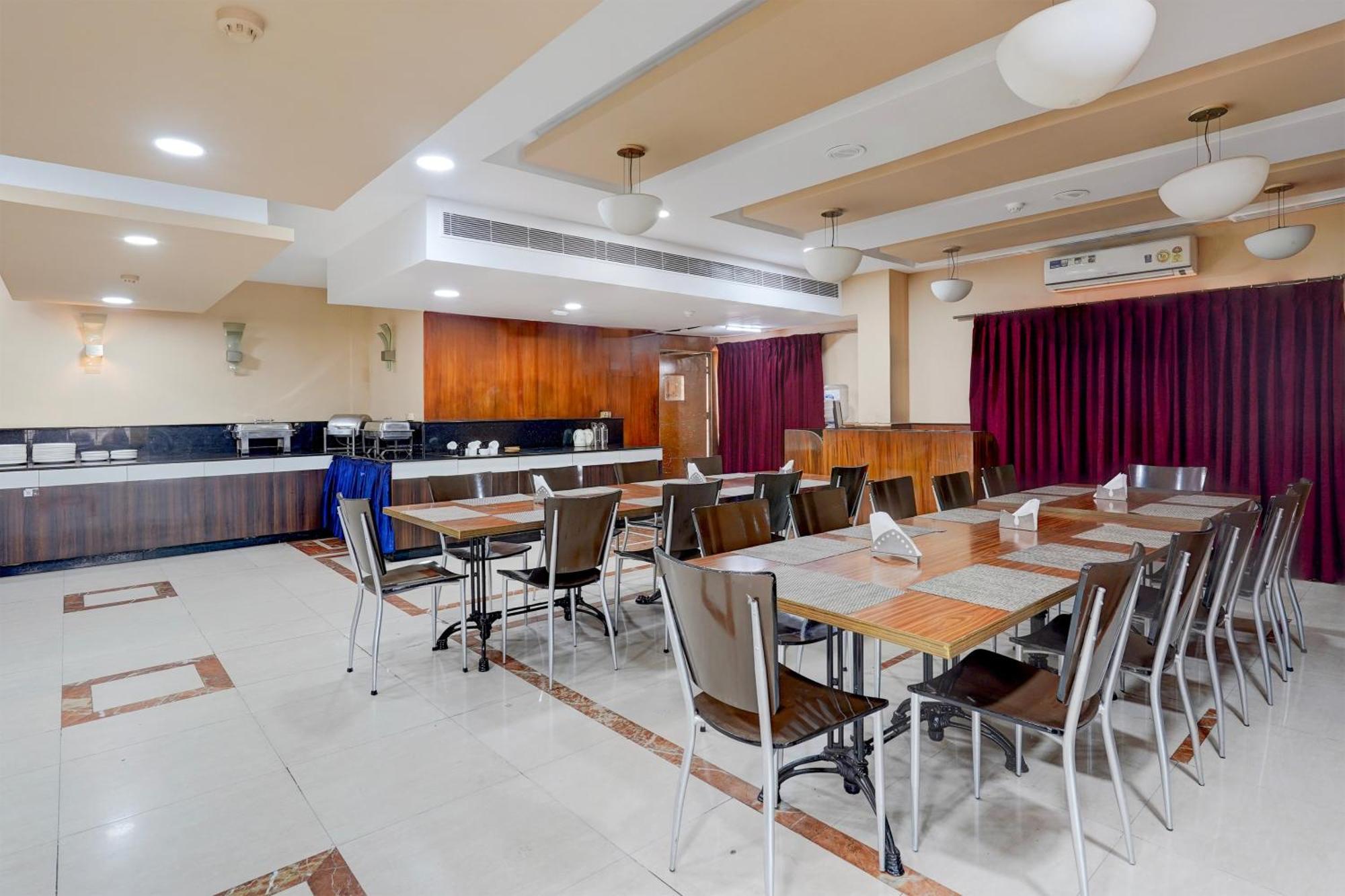 Hotel Super Townhouse Koyambedu Chennai Exterior foto