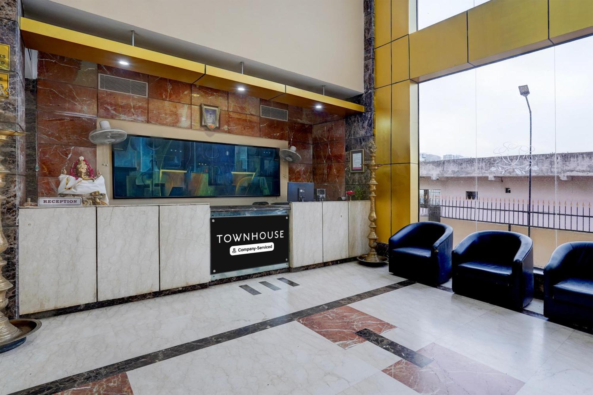 Hotel Super Townhouse Koyambedu Chennai Exterior foto
